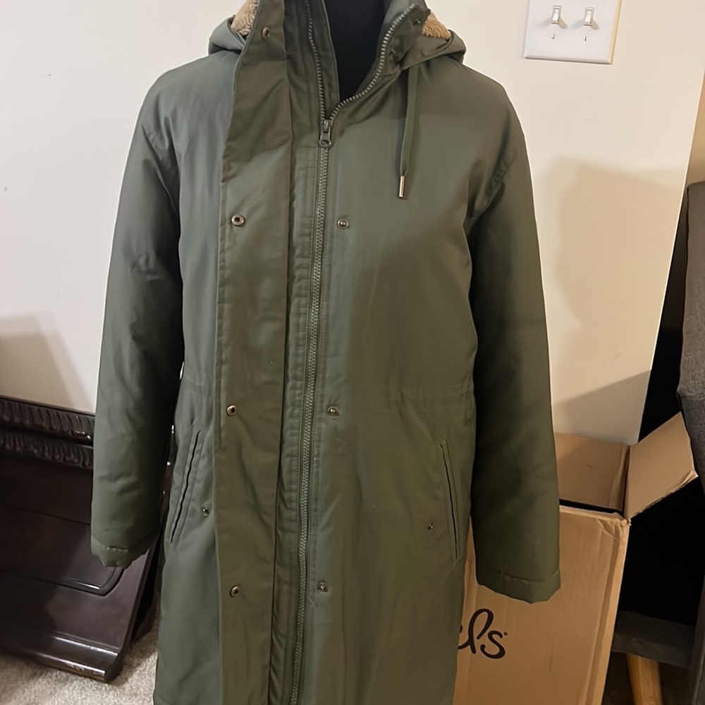 Universal Thread Winter Coat w/Hood Sz S